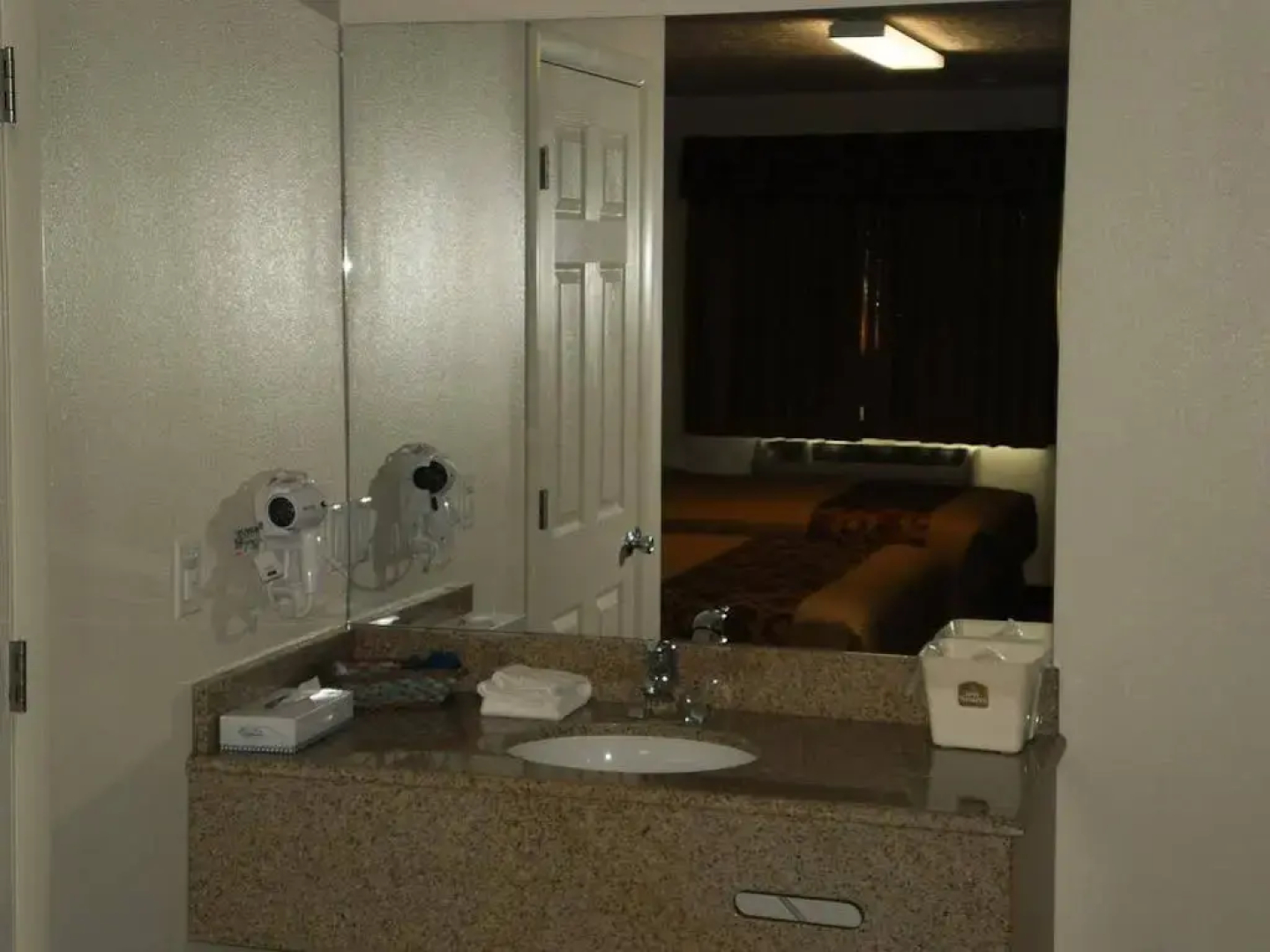 Split Mountain Motel