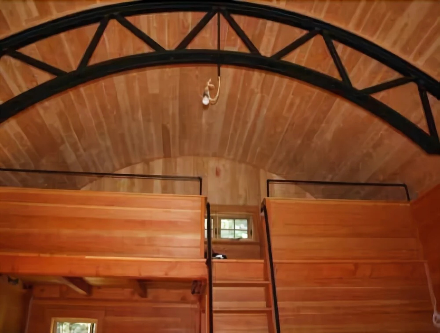 Alberta Lane Cottage - Five Bedroom Home