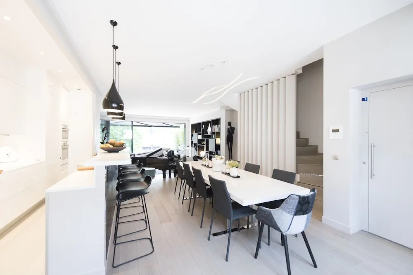 Grand Design on Ile Saint Germain