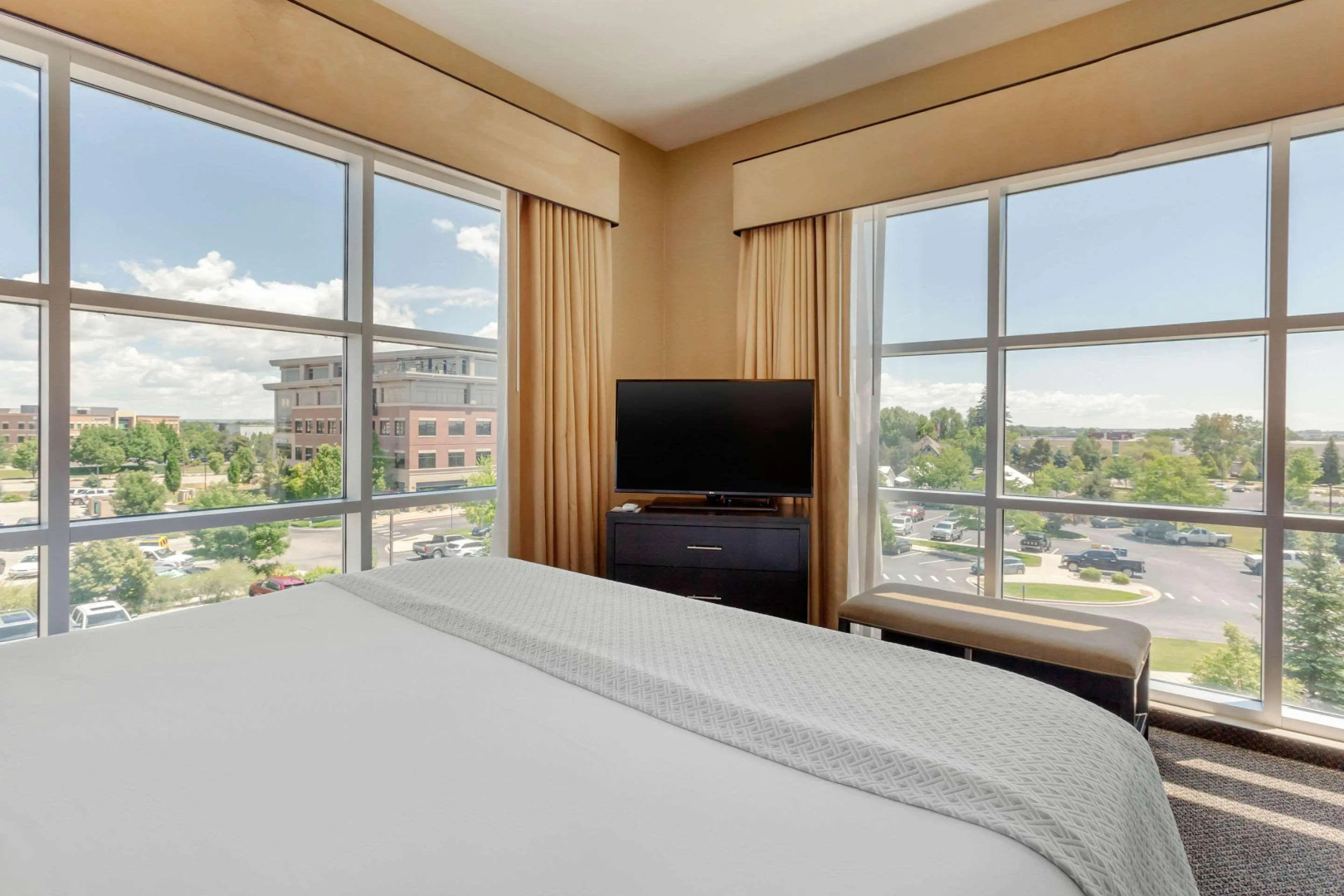 Cambria Suites Fort Collins