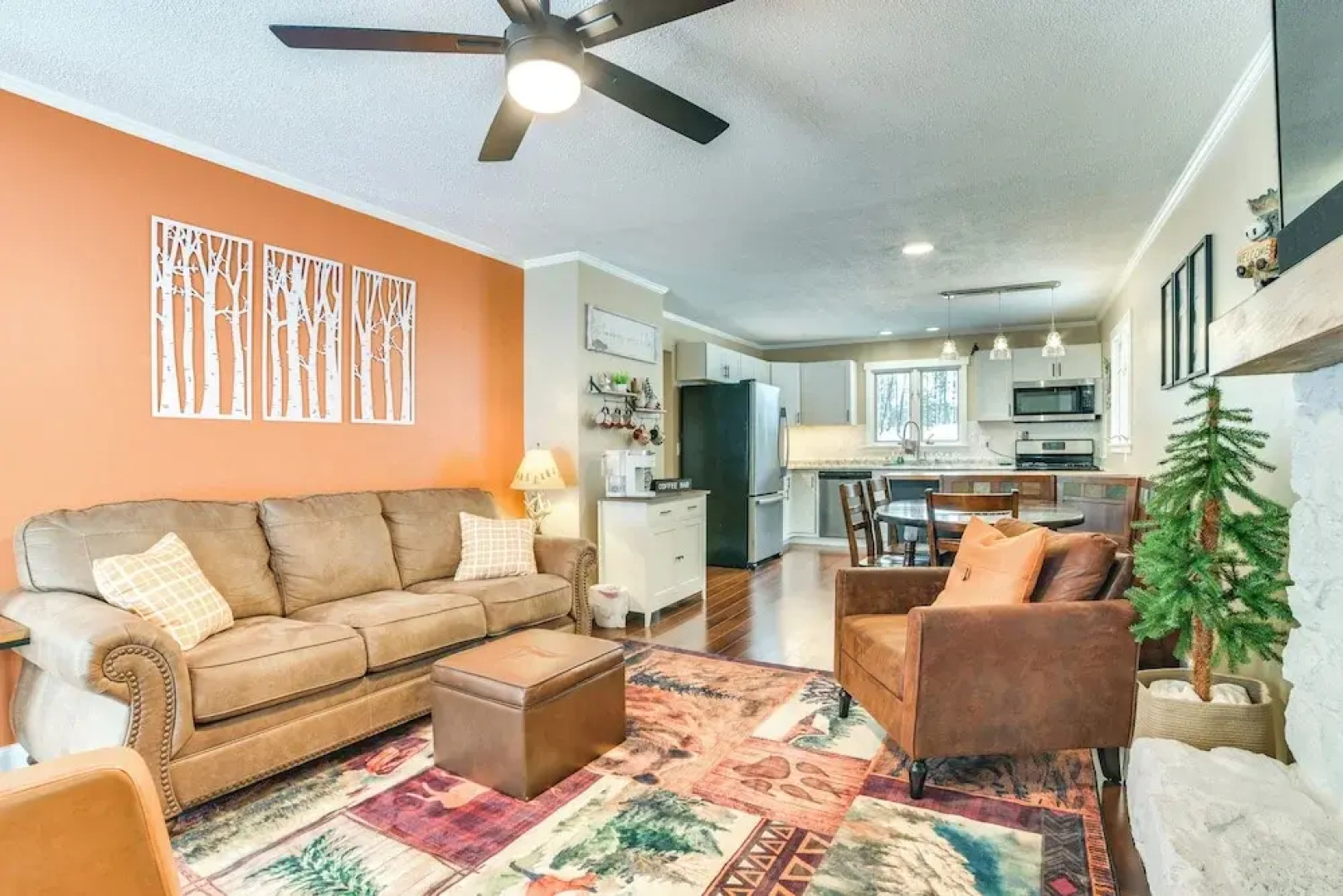 Private Hot Tub & Deck: Gaylord Family Home!