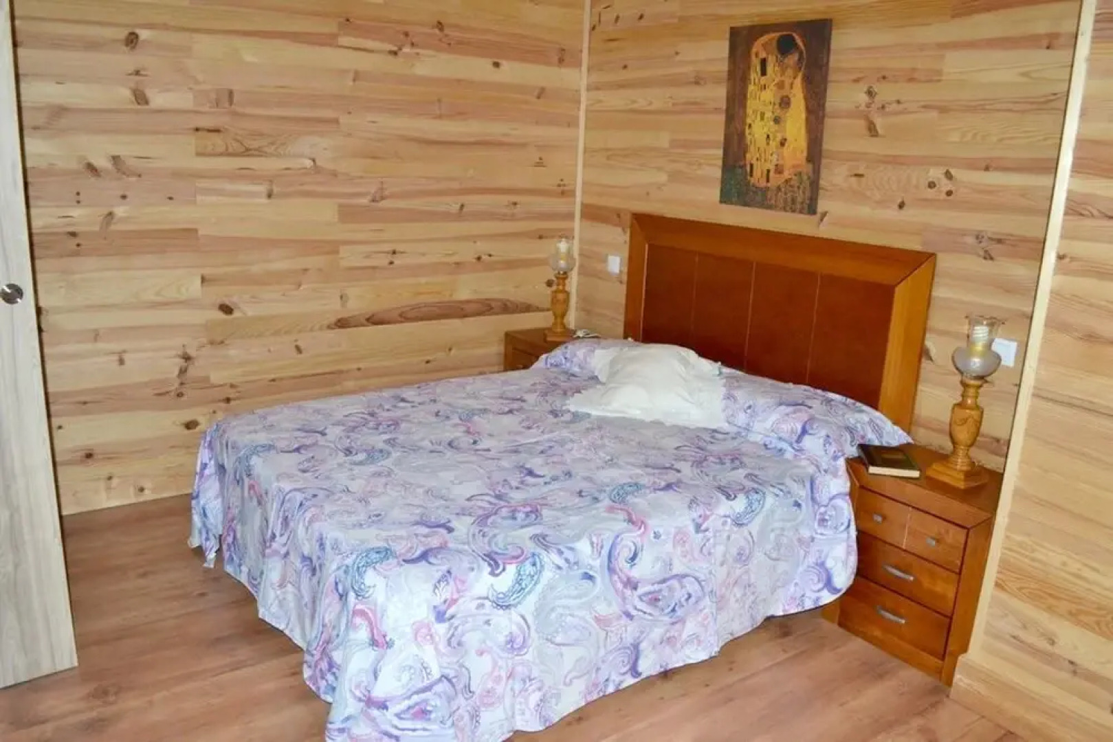 House With 5 Bedrooms in Morales de Rey, With Enclosed Garden and Wifi Near the Slopes