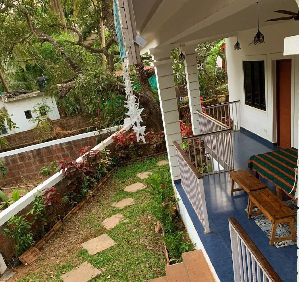 Rootsvilla Hostel Goa