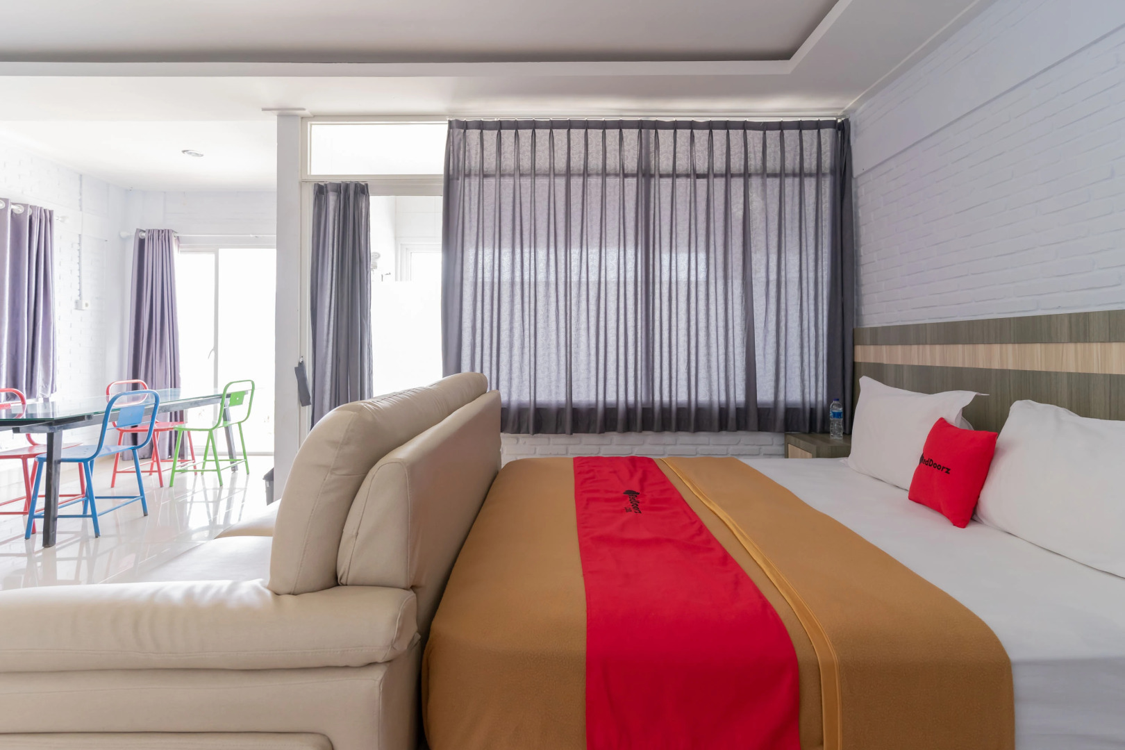 RedDoorz Plus @ Vantas Hotel Parbaba