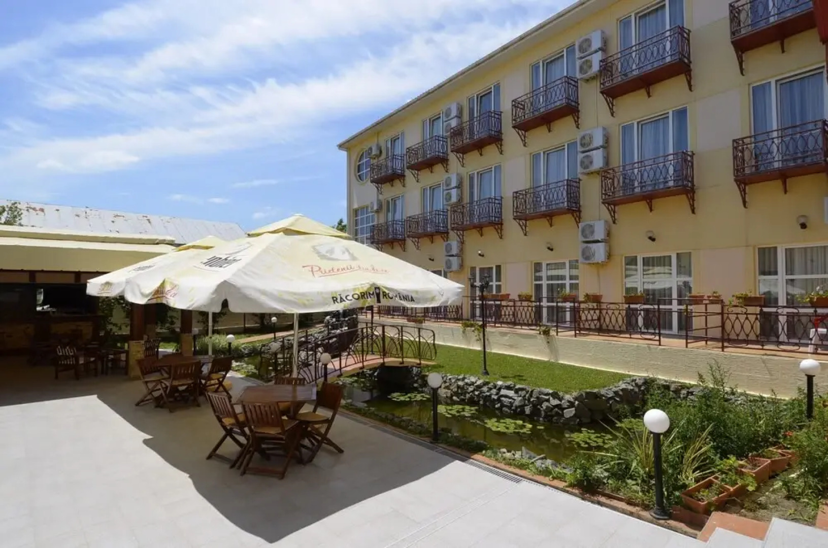 Intim Hotel