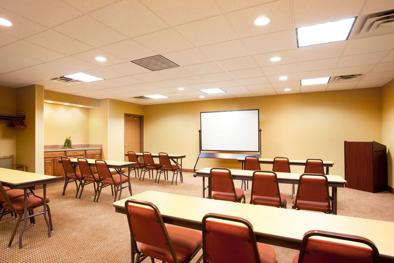 Holiday Inn Express & Suites Mattoon by IHG