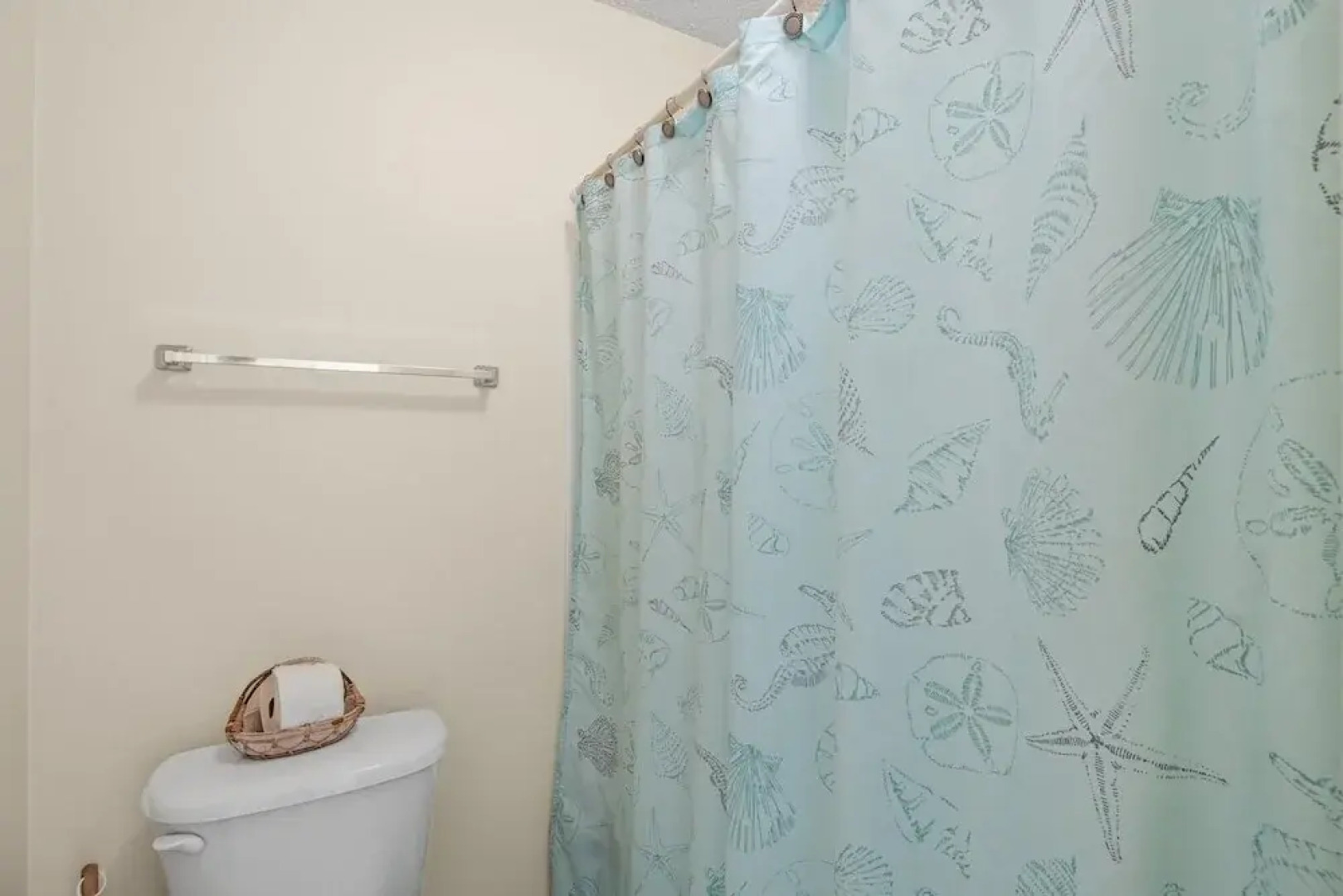 High Tider 3 Bedroom Home by RedAwning