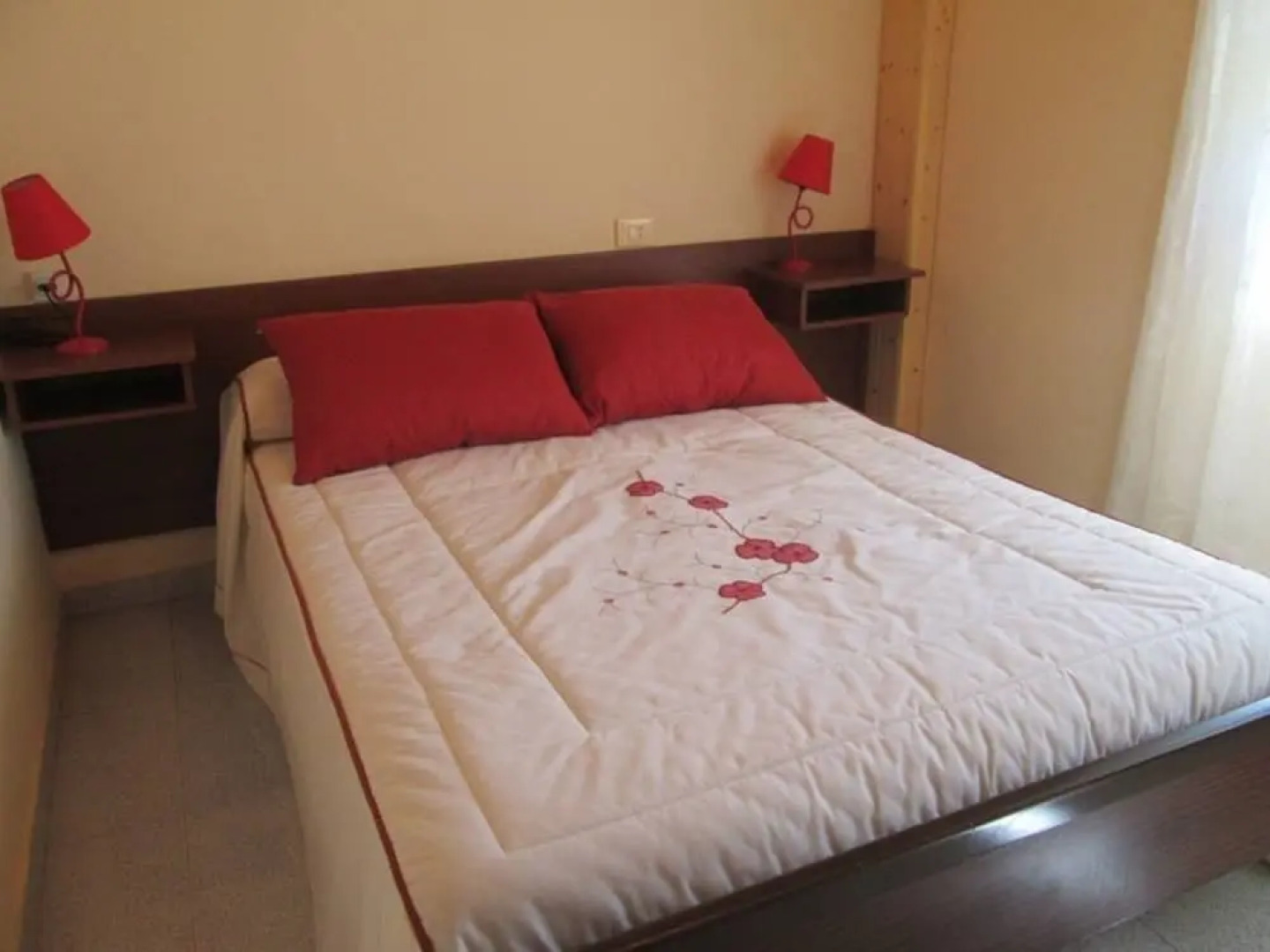 Bueu 101892 2 Bedroom Apartment By Mo Rentals