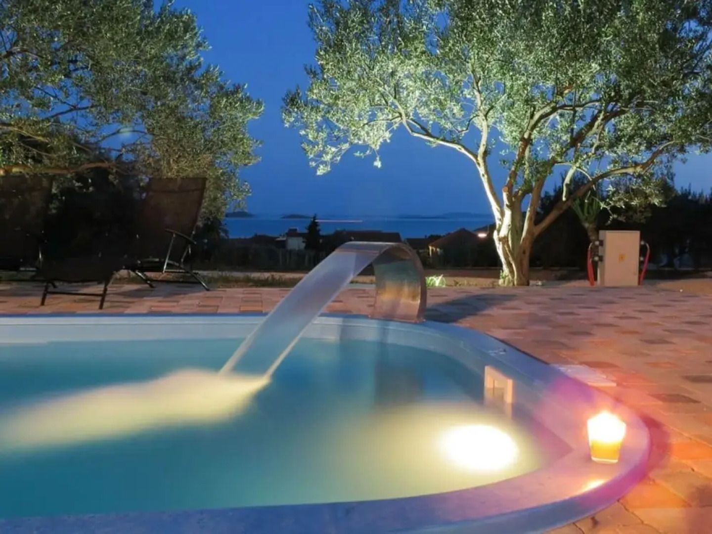 Alluring Holiday Home in Pakostane With Swimming Pool