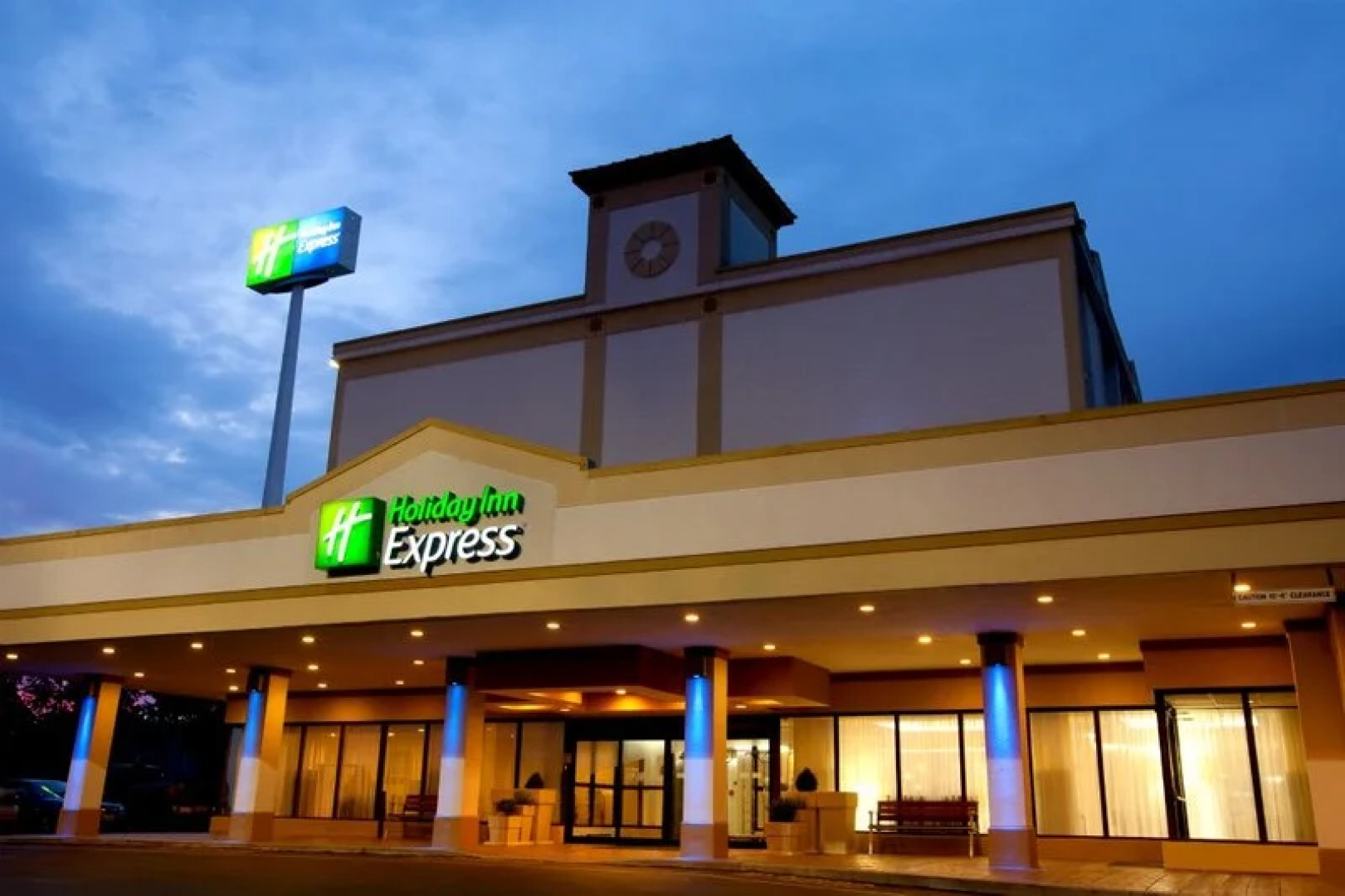 Best Western Plus West I 64