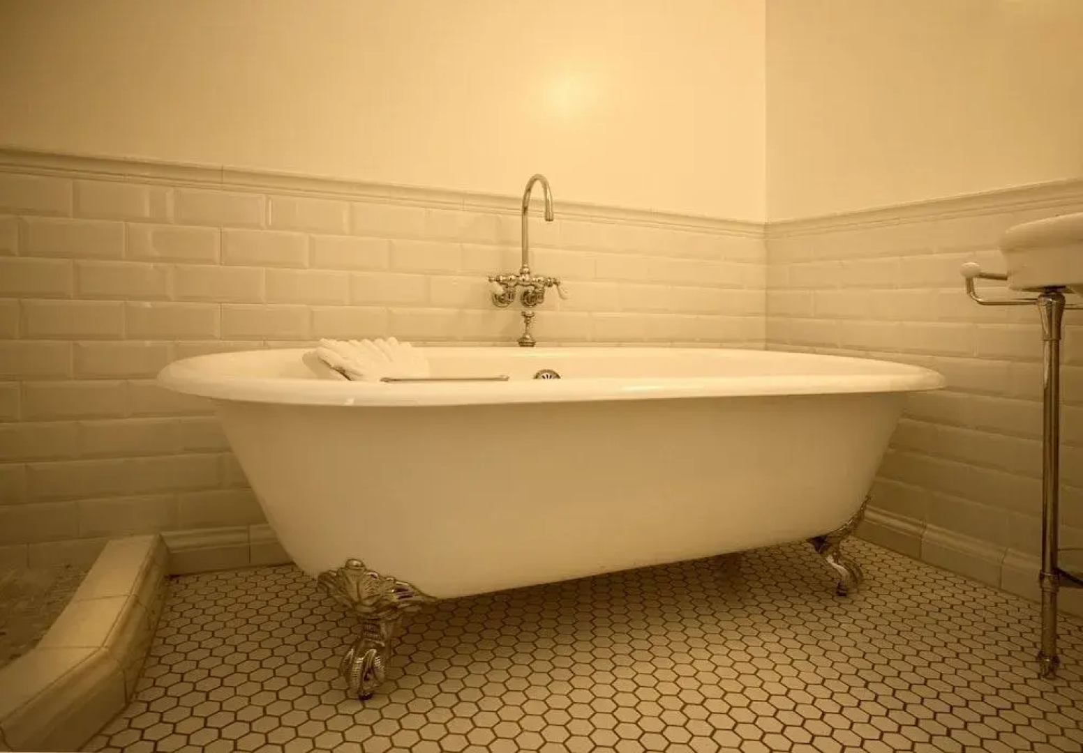 Cannon Beach Hotel