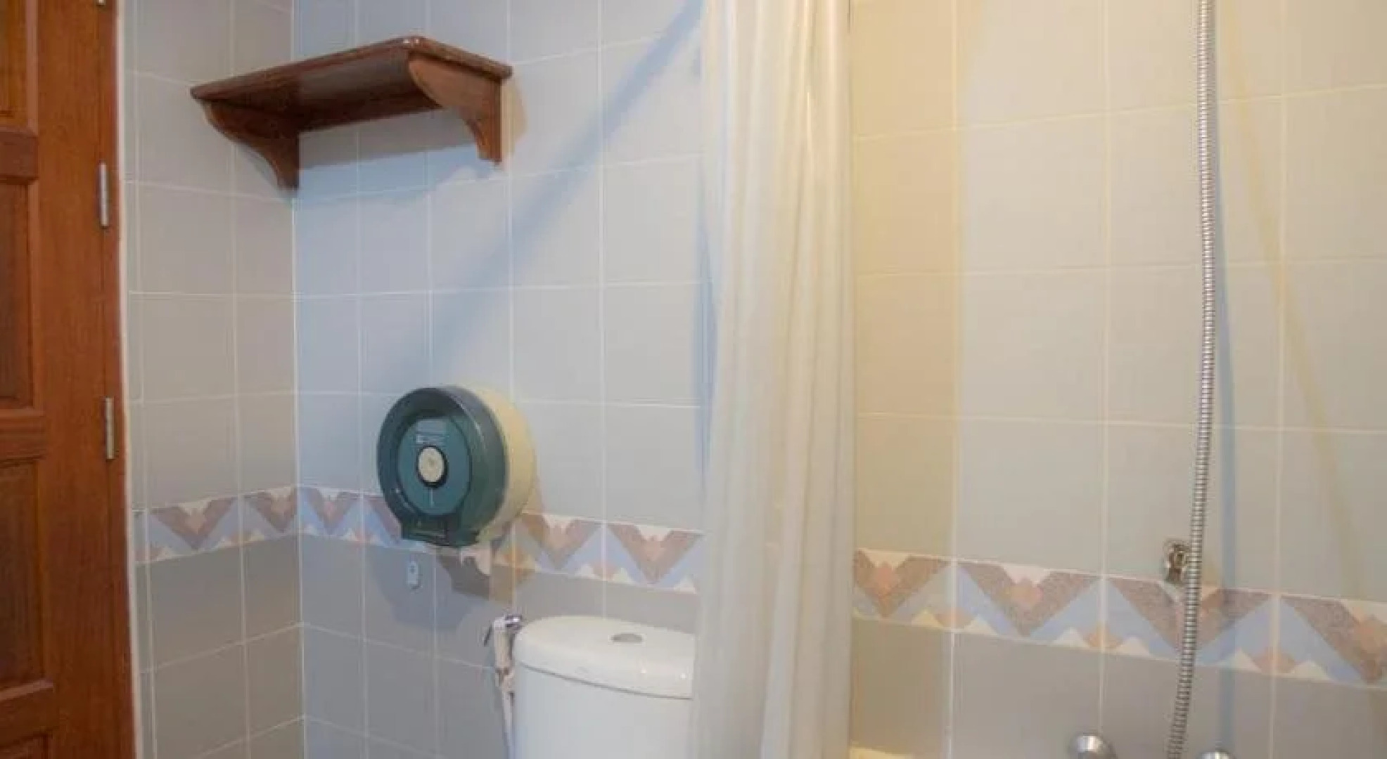 100 Islands Resort & Spa