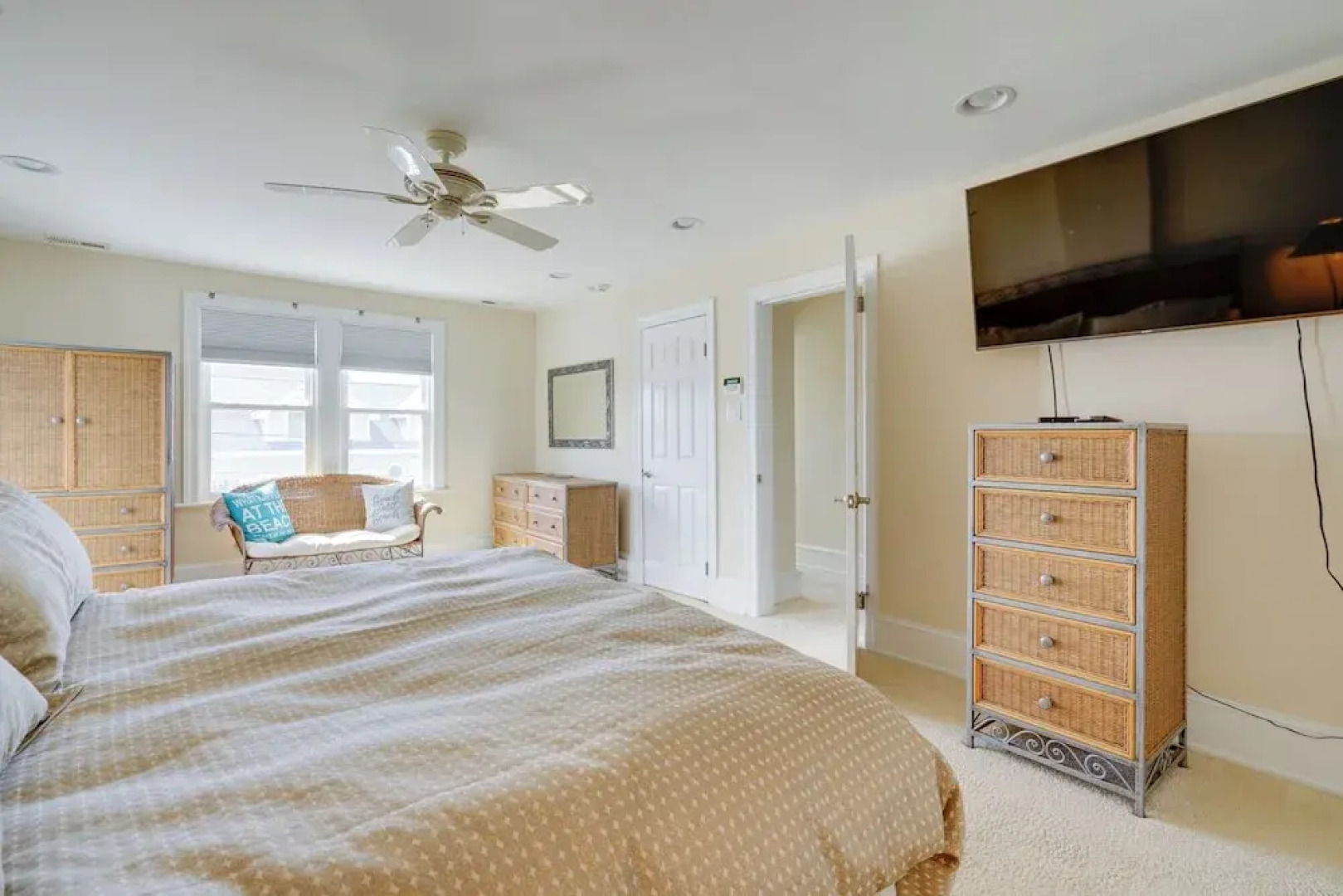 Ventnor City Retreat ~ 1 Block To Boardwalk!