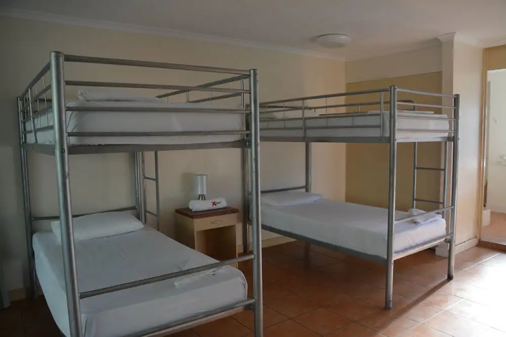 Base Backpackers Airlie Beach Resort