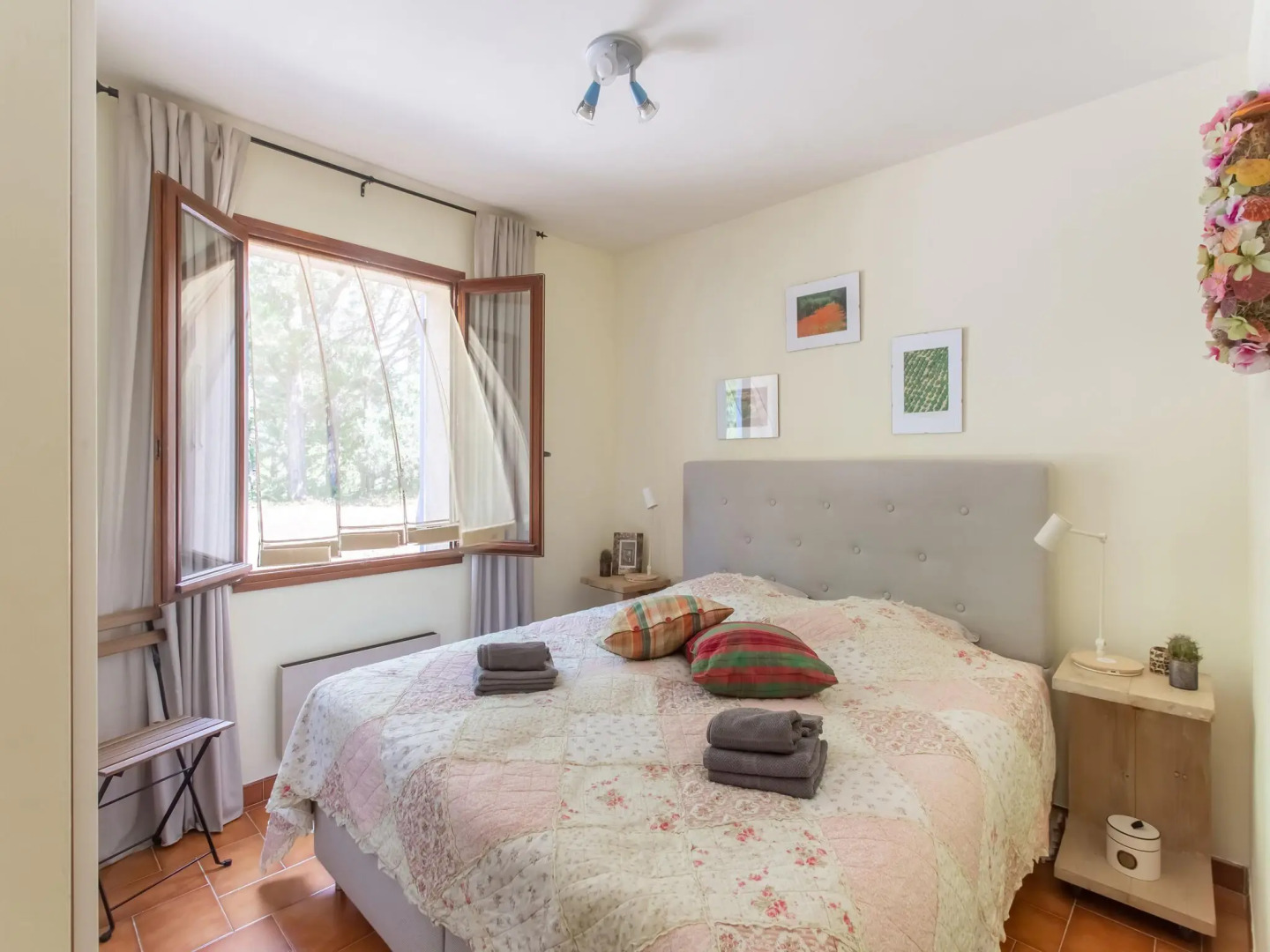 Very attractive detached villa with its own swimming pool