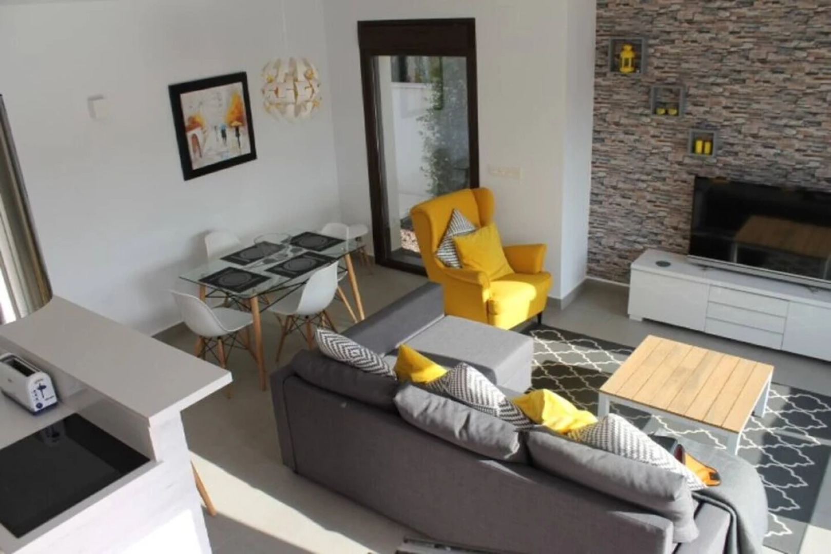 Luxurious Villa sleeps 6 with Private Pool LM1