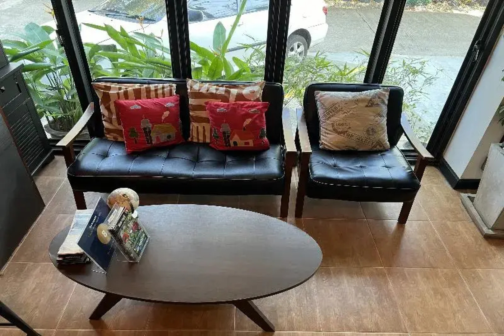 The Season Airport Udonthani By Zuzu