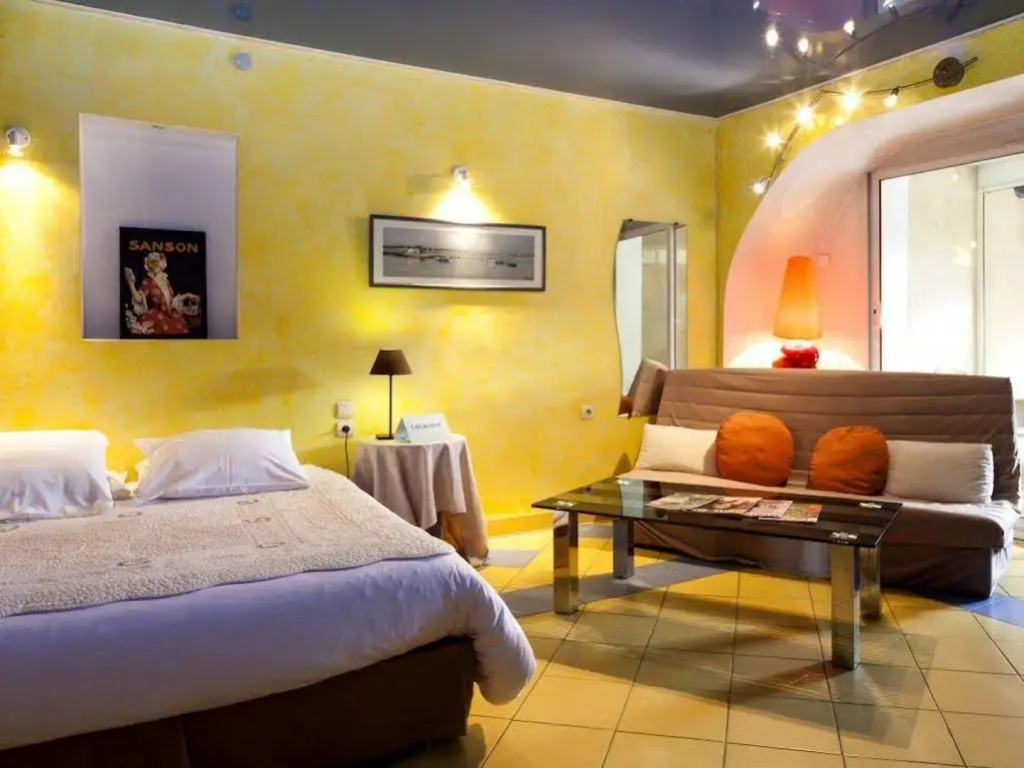 Logis Le Mas Et La Flambee Du Luberon