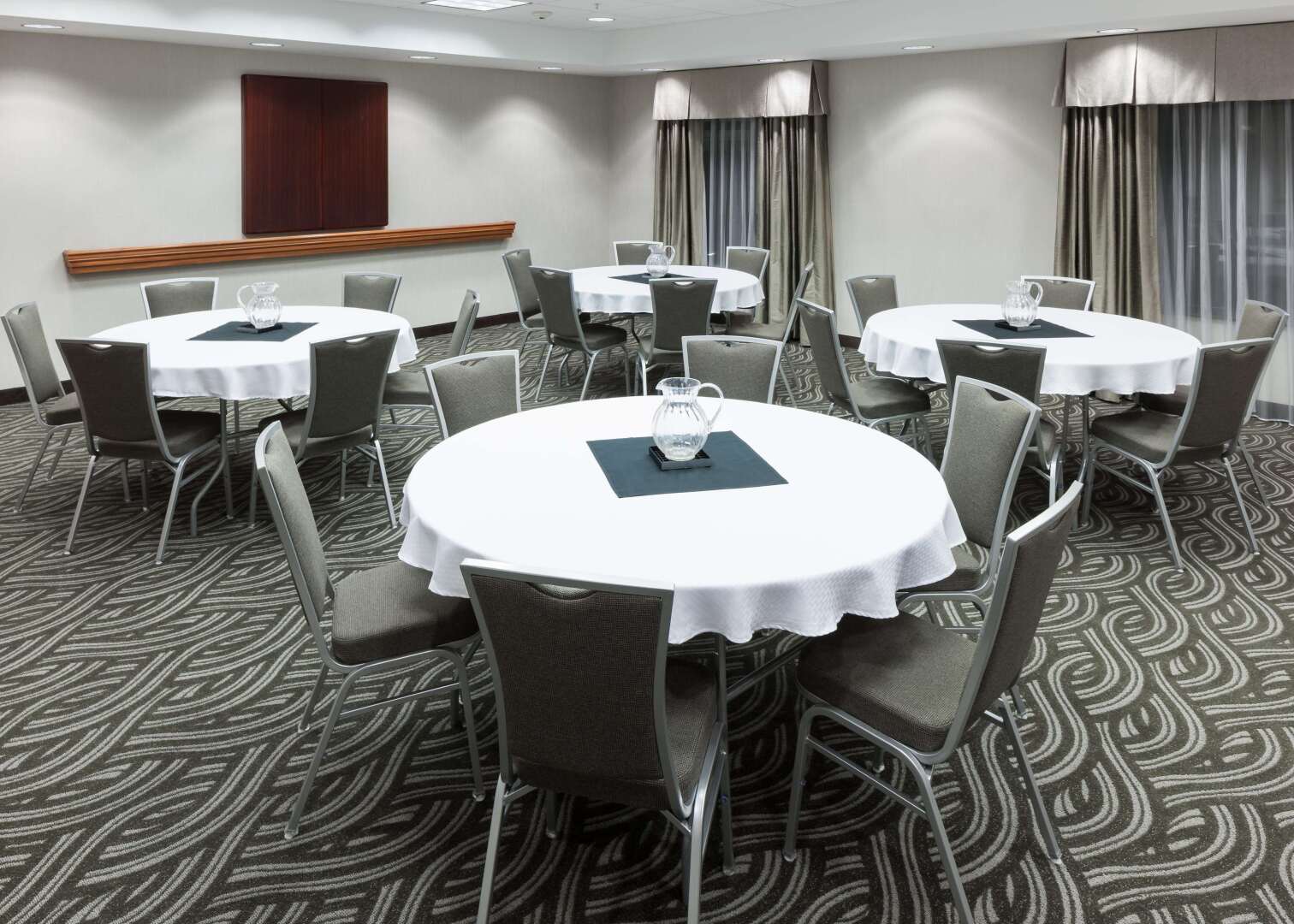 Hampton Inn & Suites Tulare