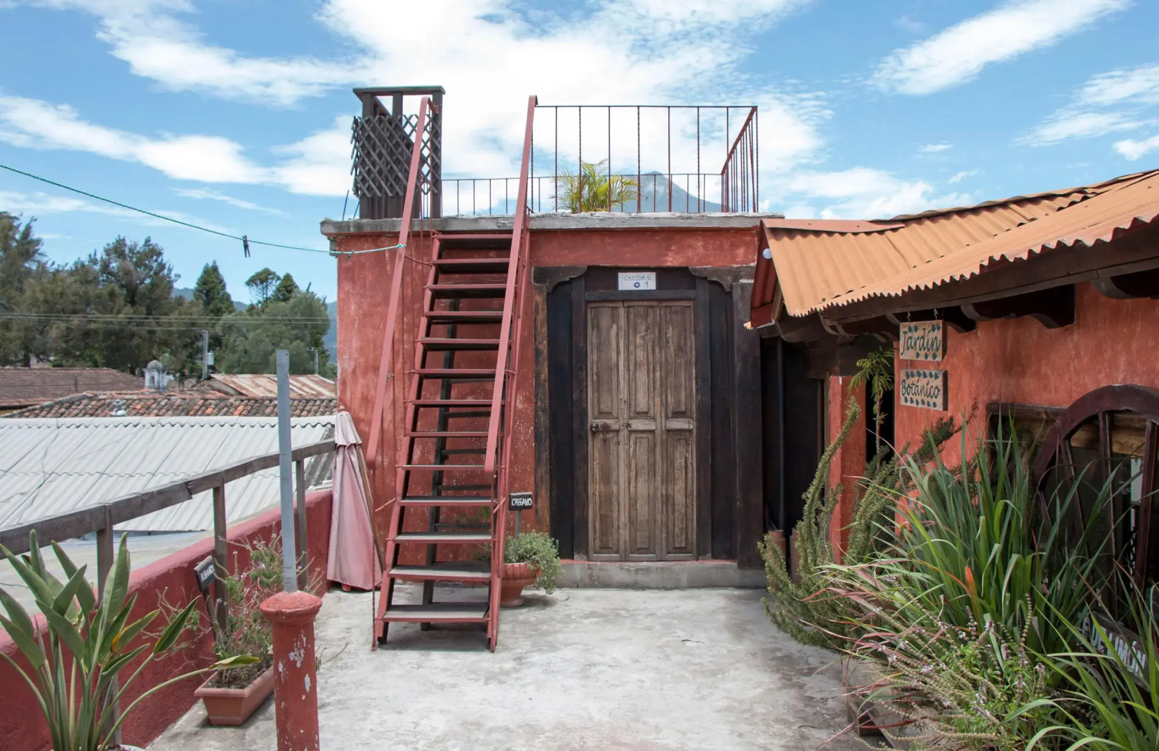 Uxlabil Antigua Hotel y Galería