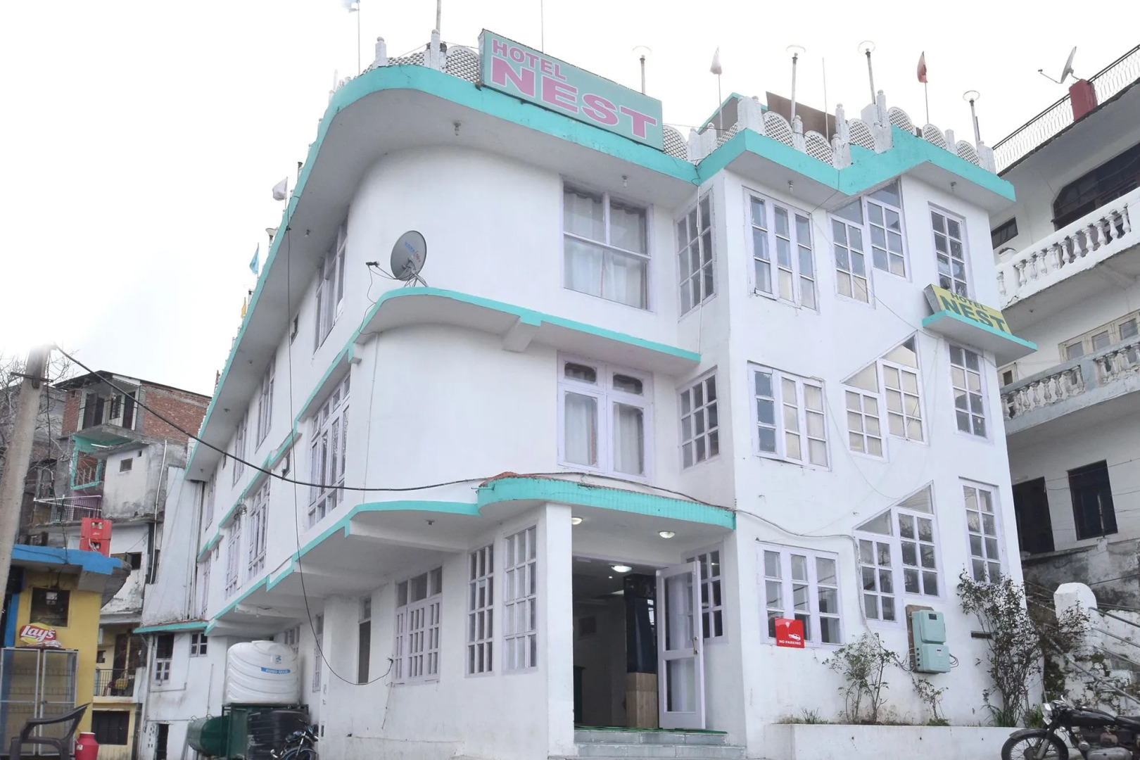 Capital O 11741 Hotel Nest