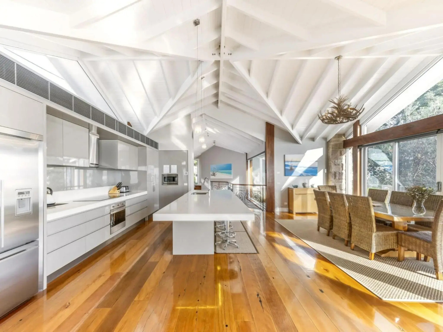 Horizons at Hyams Beach 4pm Check Out Sundays