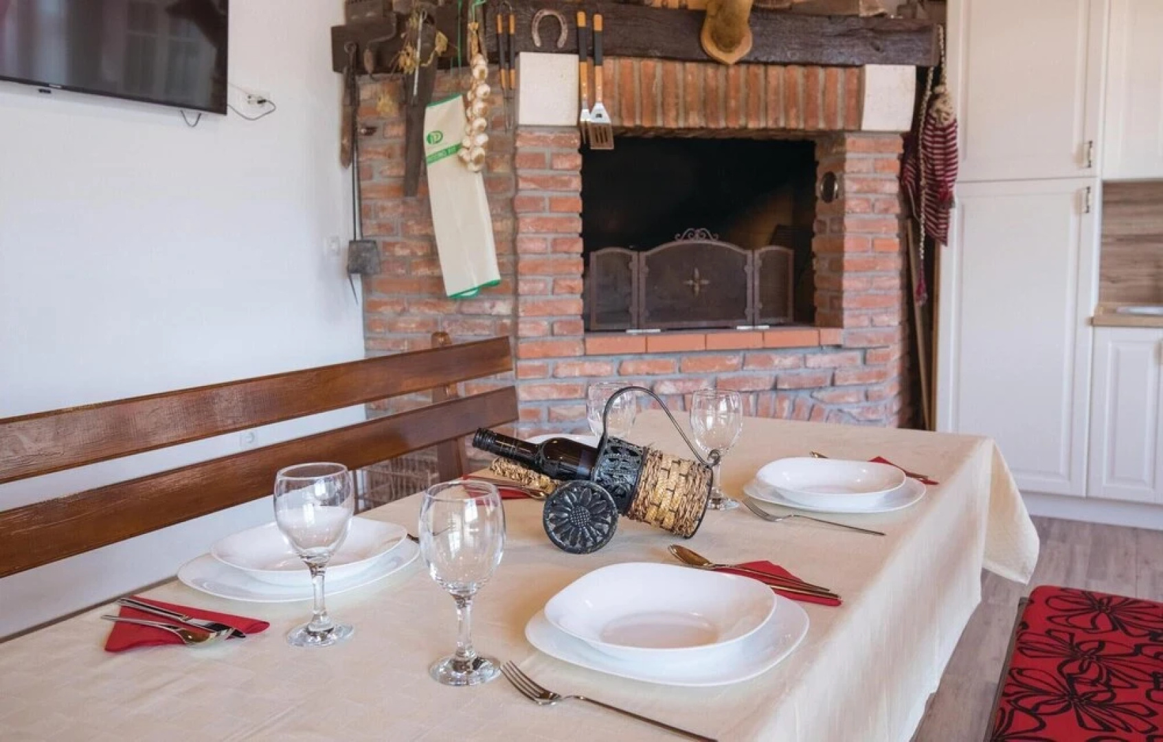 Stunning Home in Bacina With 4 Bedrooms, Wifi and Outdoor Swimming Pool