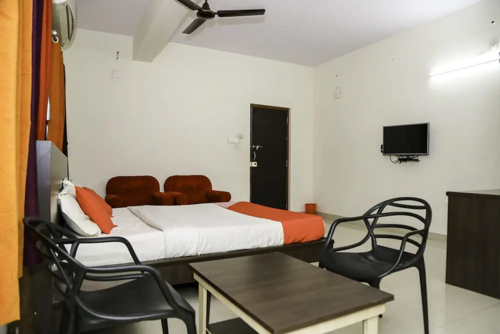 OYO 24265 Hotel Nagu Palace