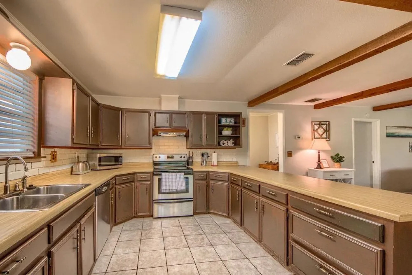 Hondo s River Haus RR 1300