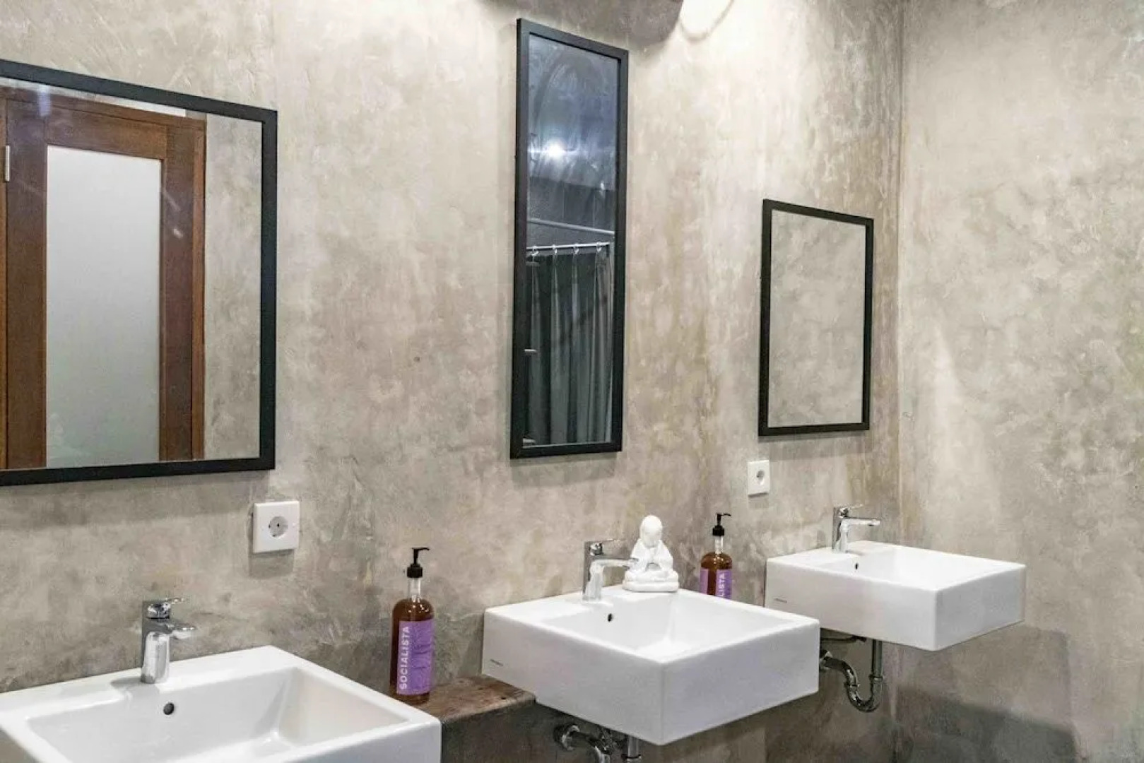 Socialista Lifestyle Hostel