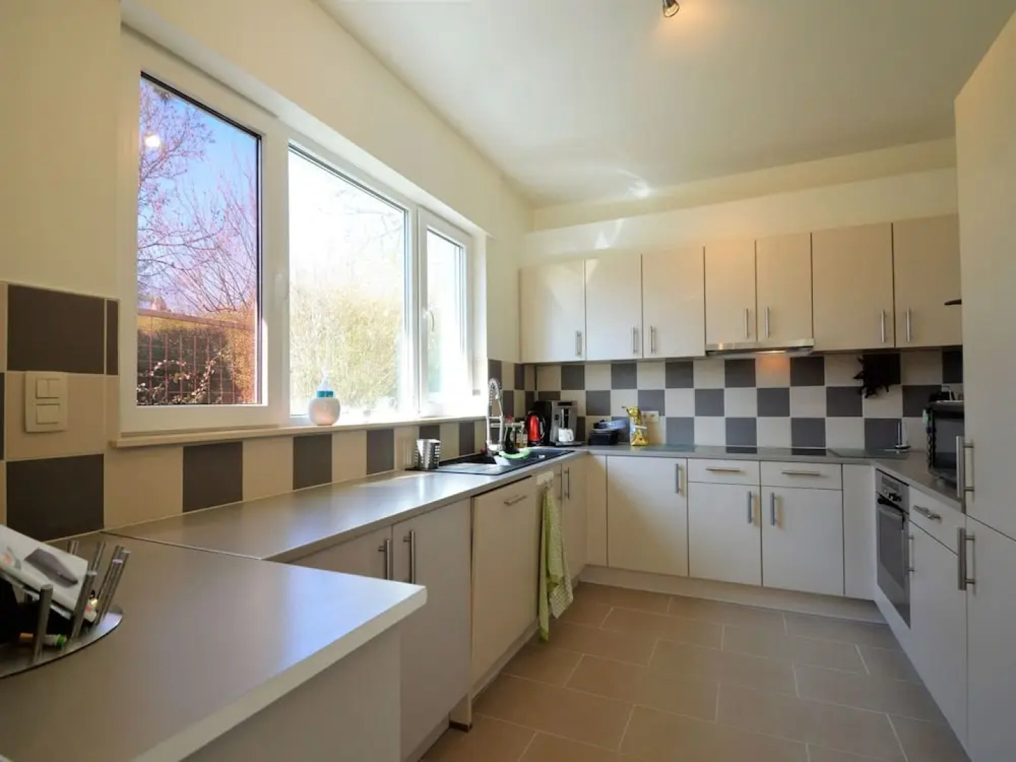 Relaxing Villa in Namur With Fenced Garden