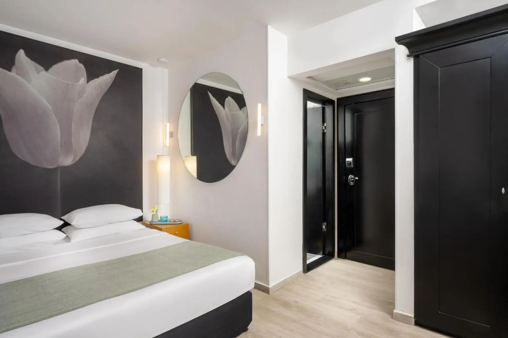 The Savoy Tel-Aviv, Sea Side