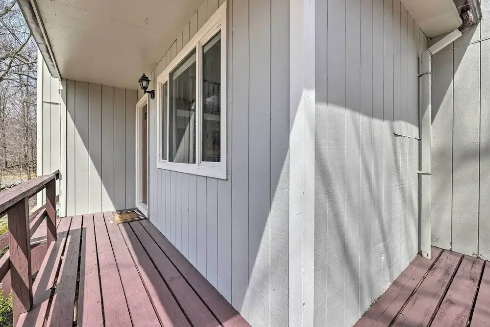 < 2 Mi to Dresser Lake: Home w/ Pool Access!