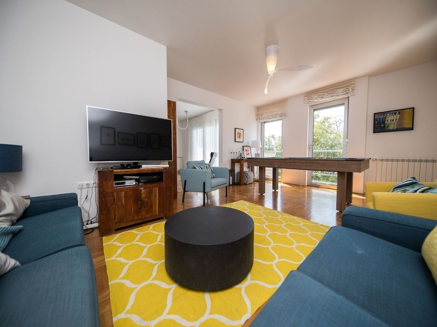 Modern Villa With Pool and Hot Tub, Near the Sea