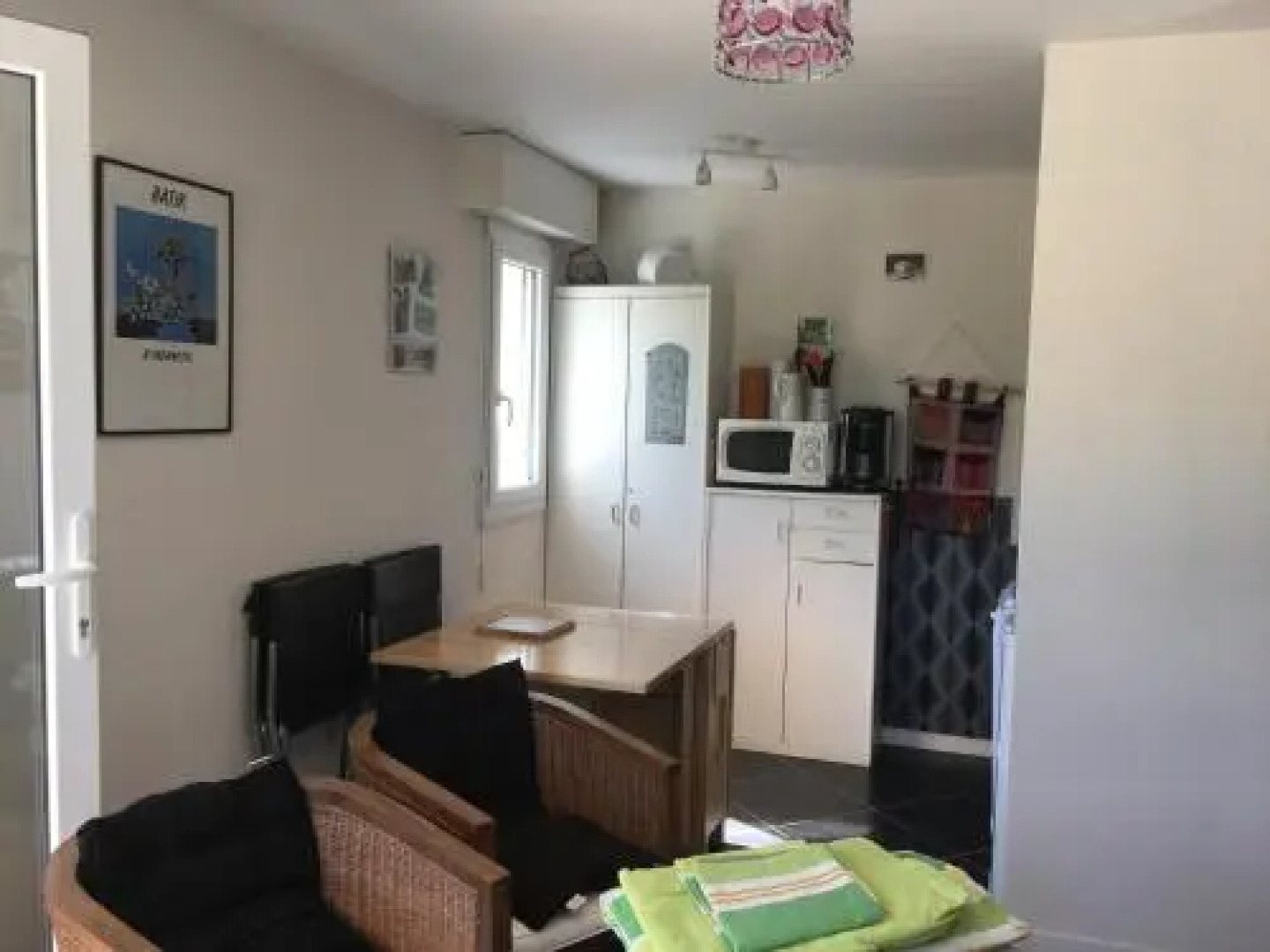 appartement proche mer avec jardin ensoleillé