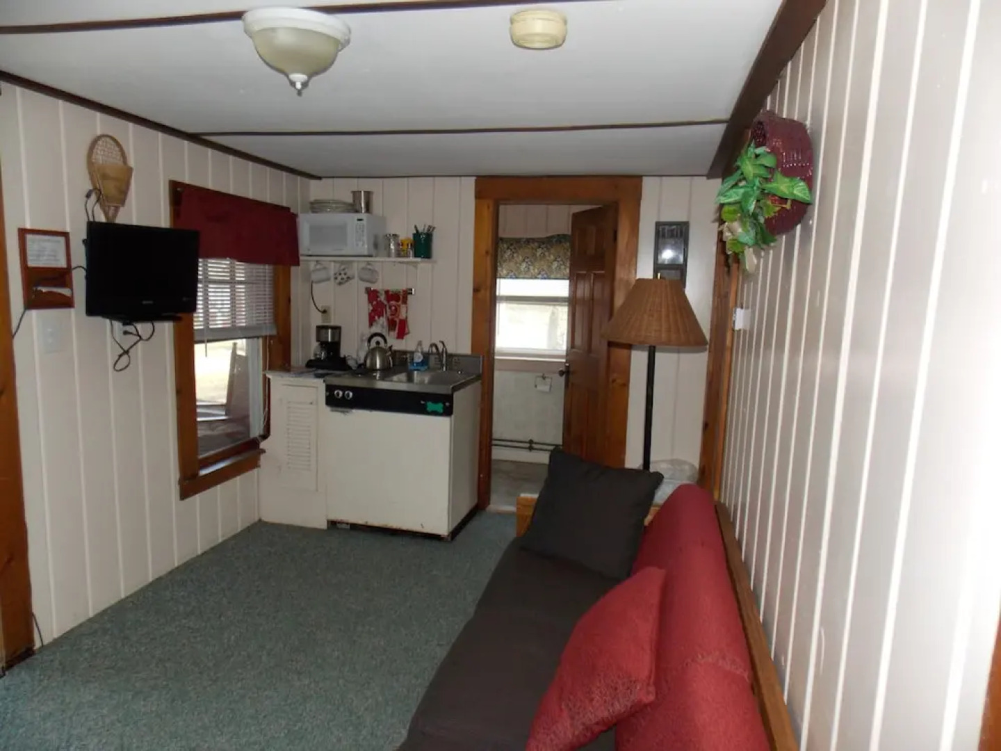 Old Red Inn & Cottages