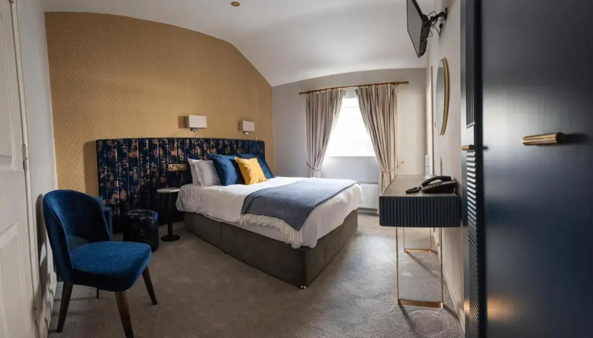 Best Western Woodenbridge Hotel & Lodge