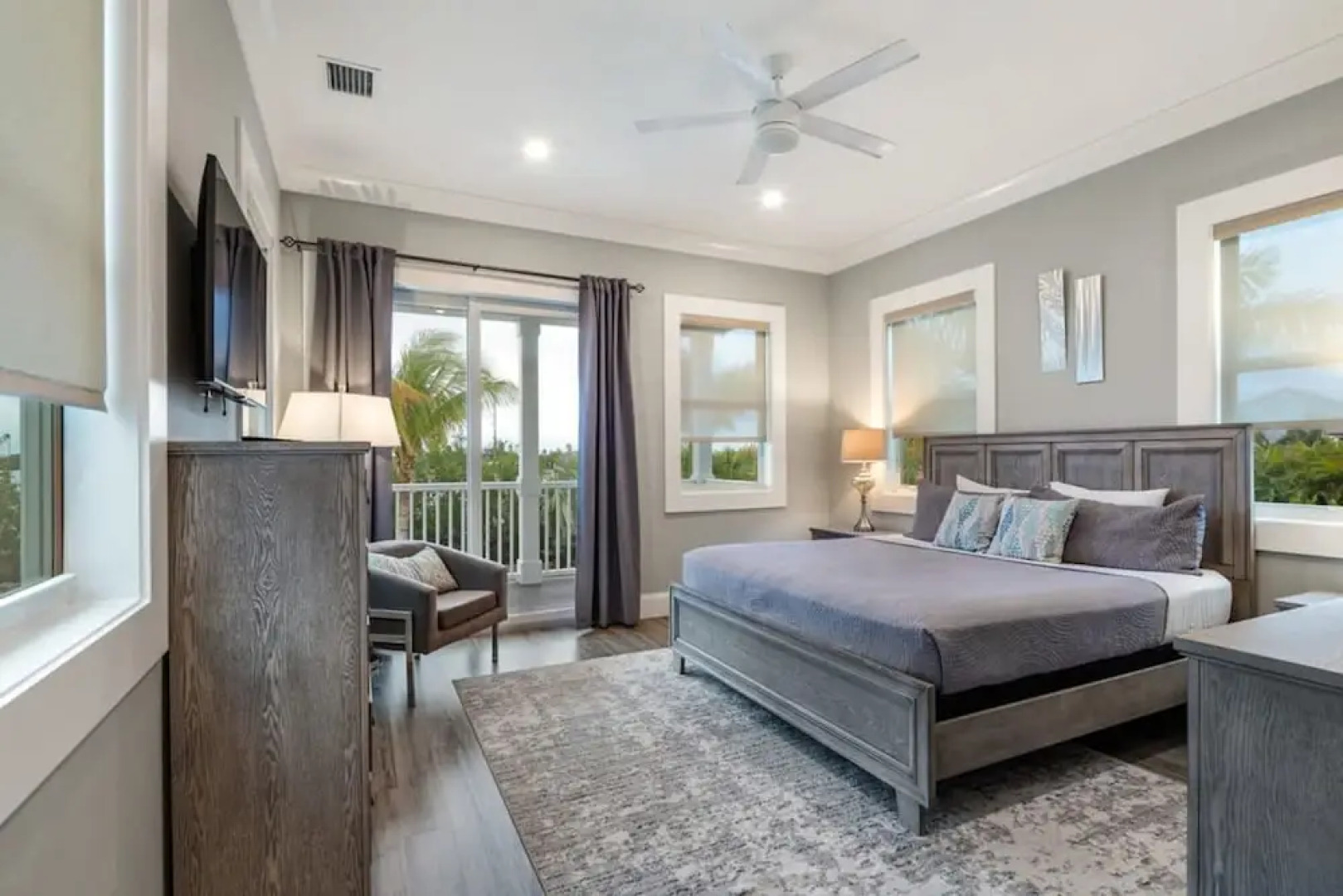 Seagate House by Brightwild Waterfront w Dock