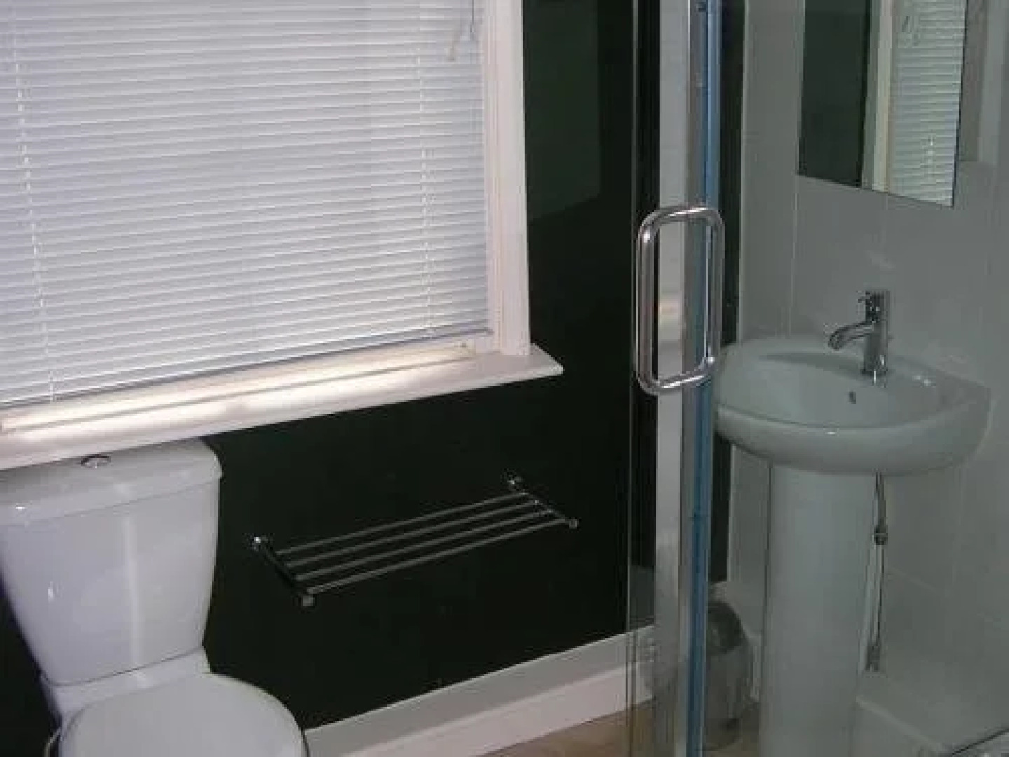 Alfred's Lodge - B&B