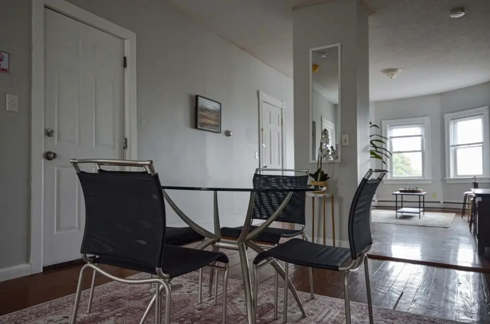 Modern2Bd Apartment