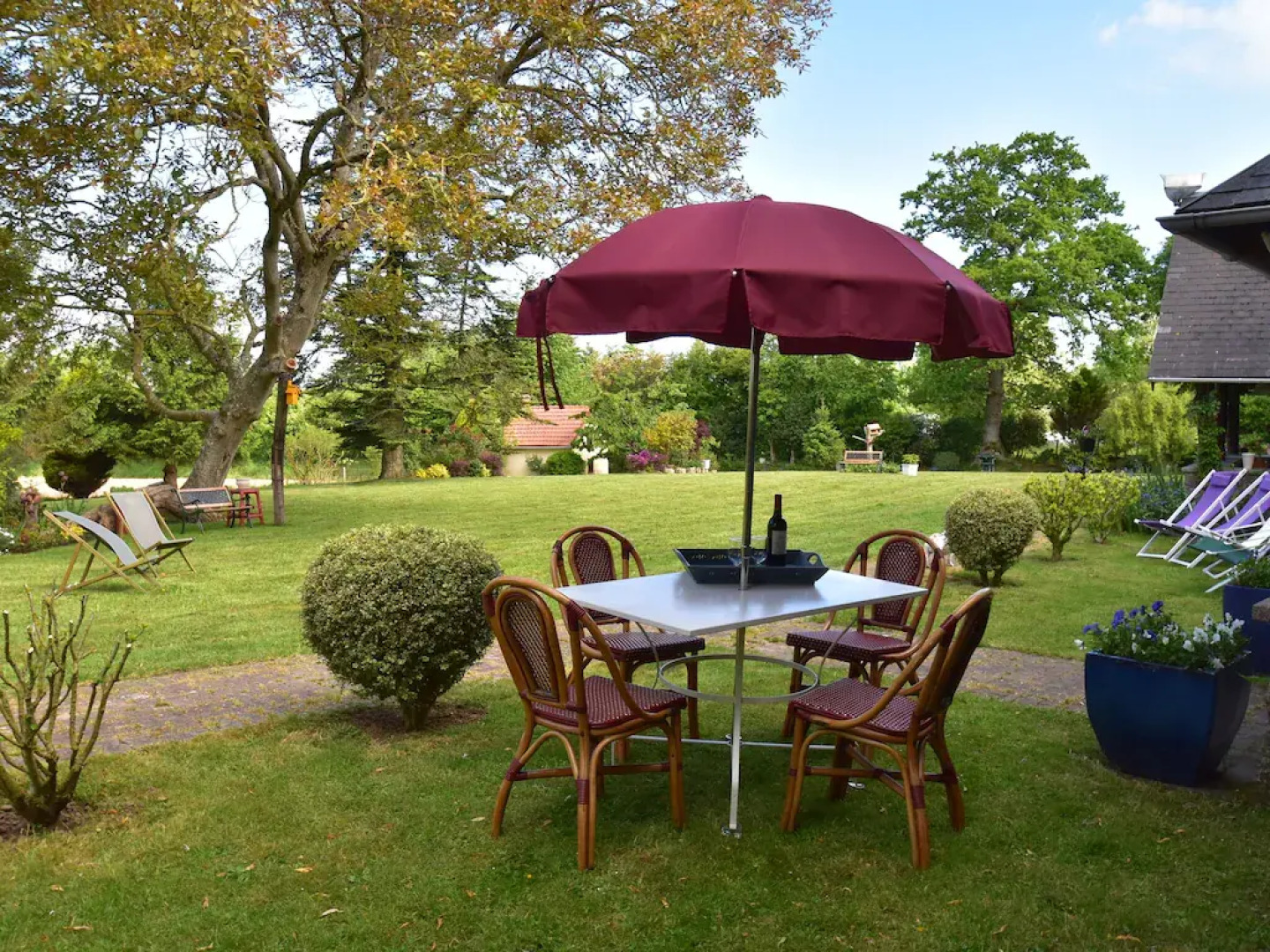 Typical Norman Farmhouse With Free Wifi, a Short Drive From the Coast