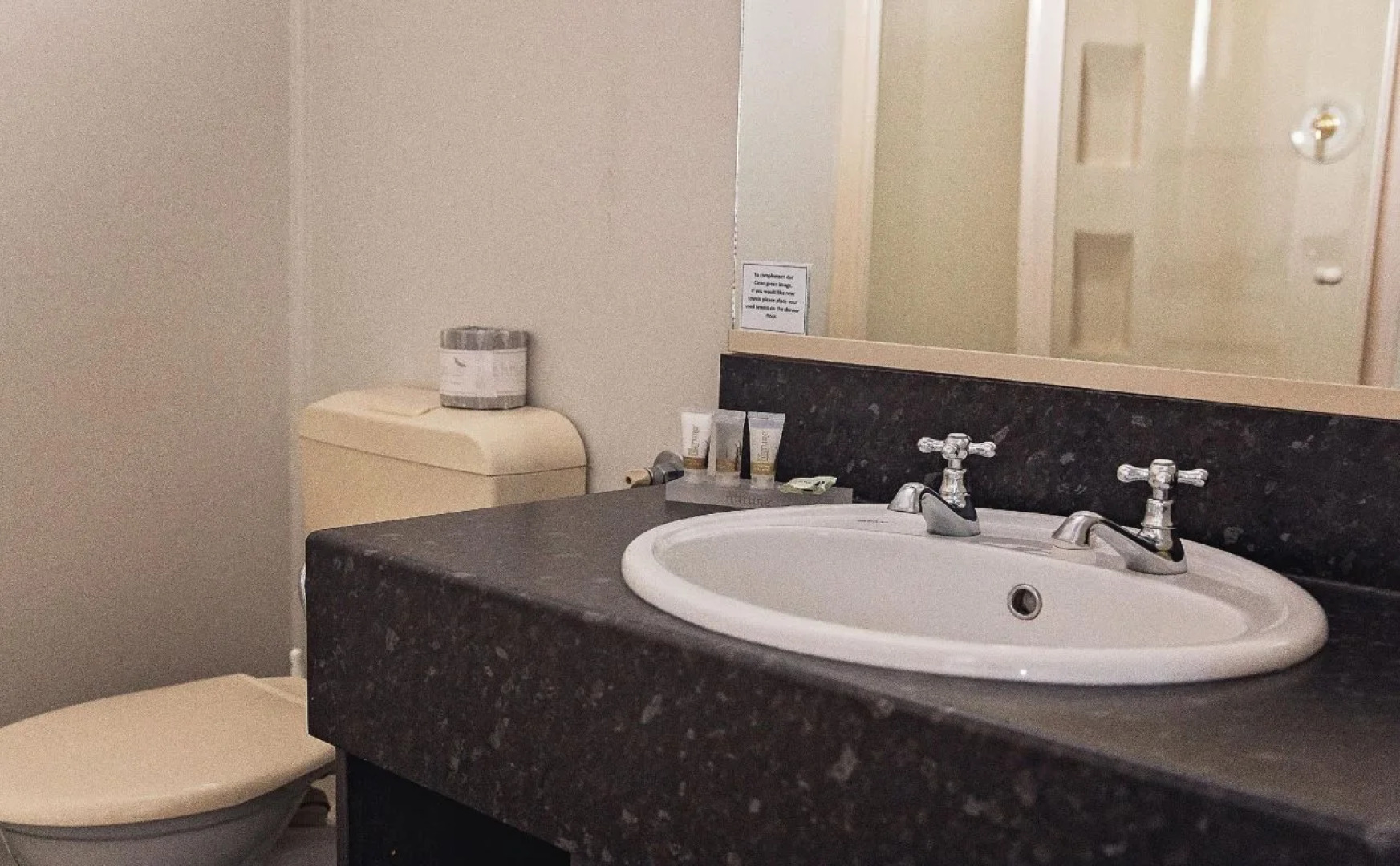 Westport Motor Hotel