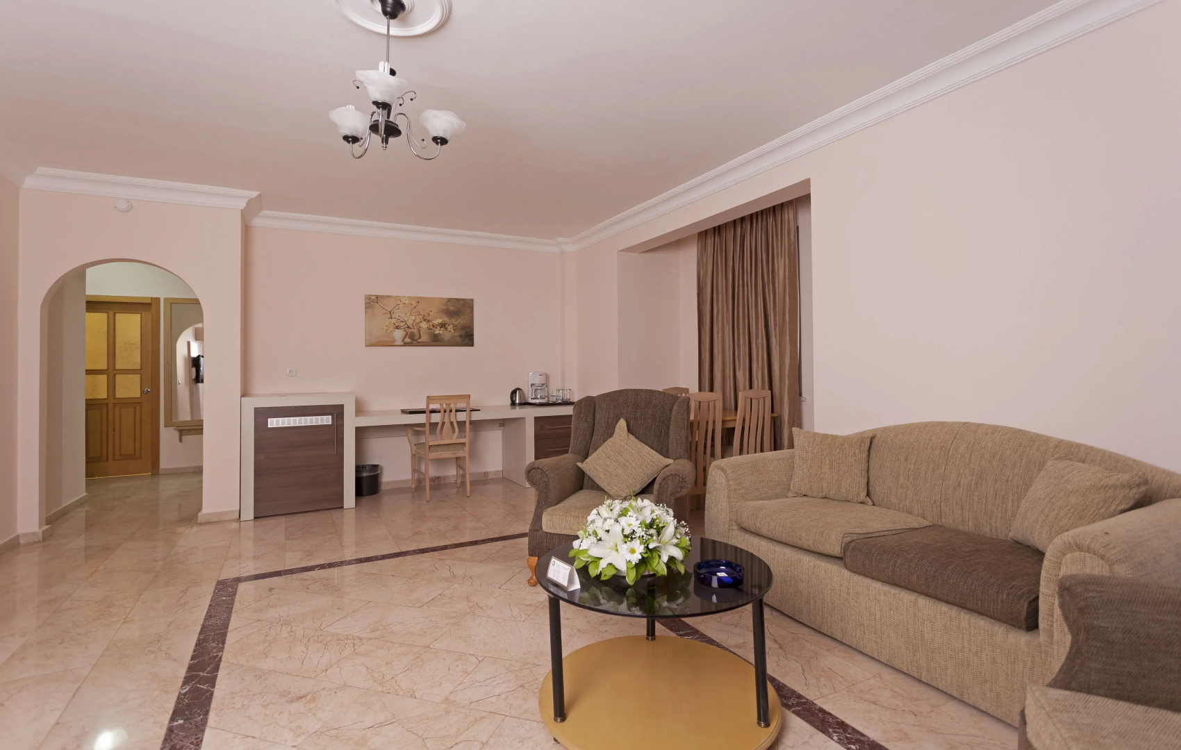 07 Group Hotel