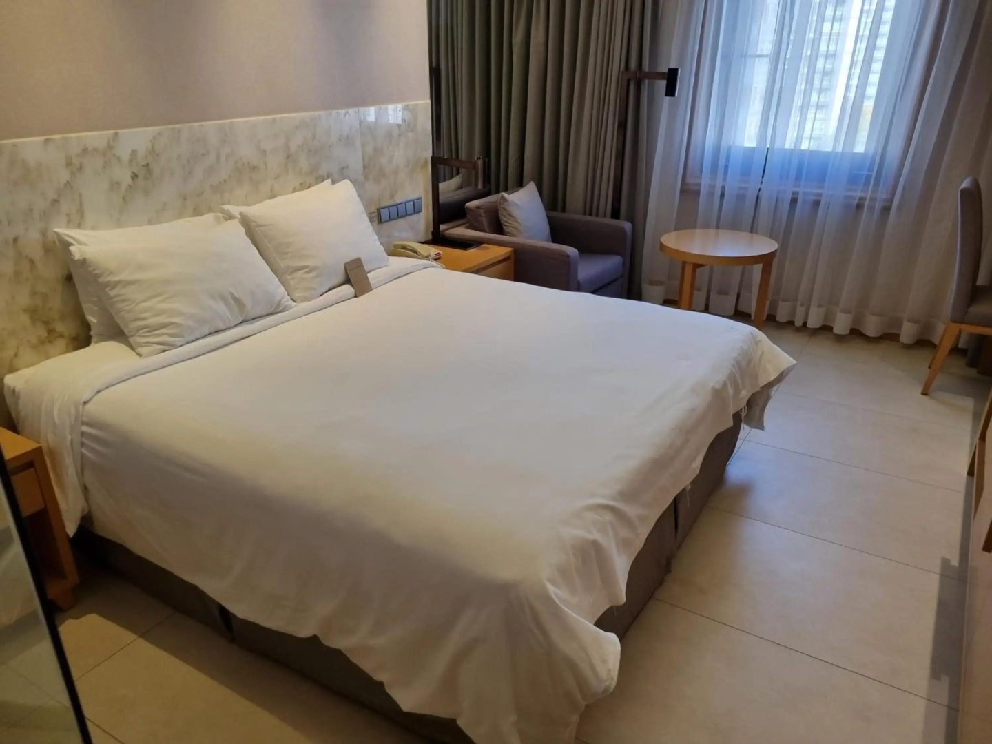 Pine Grove Hotel