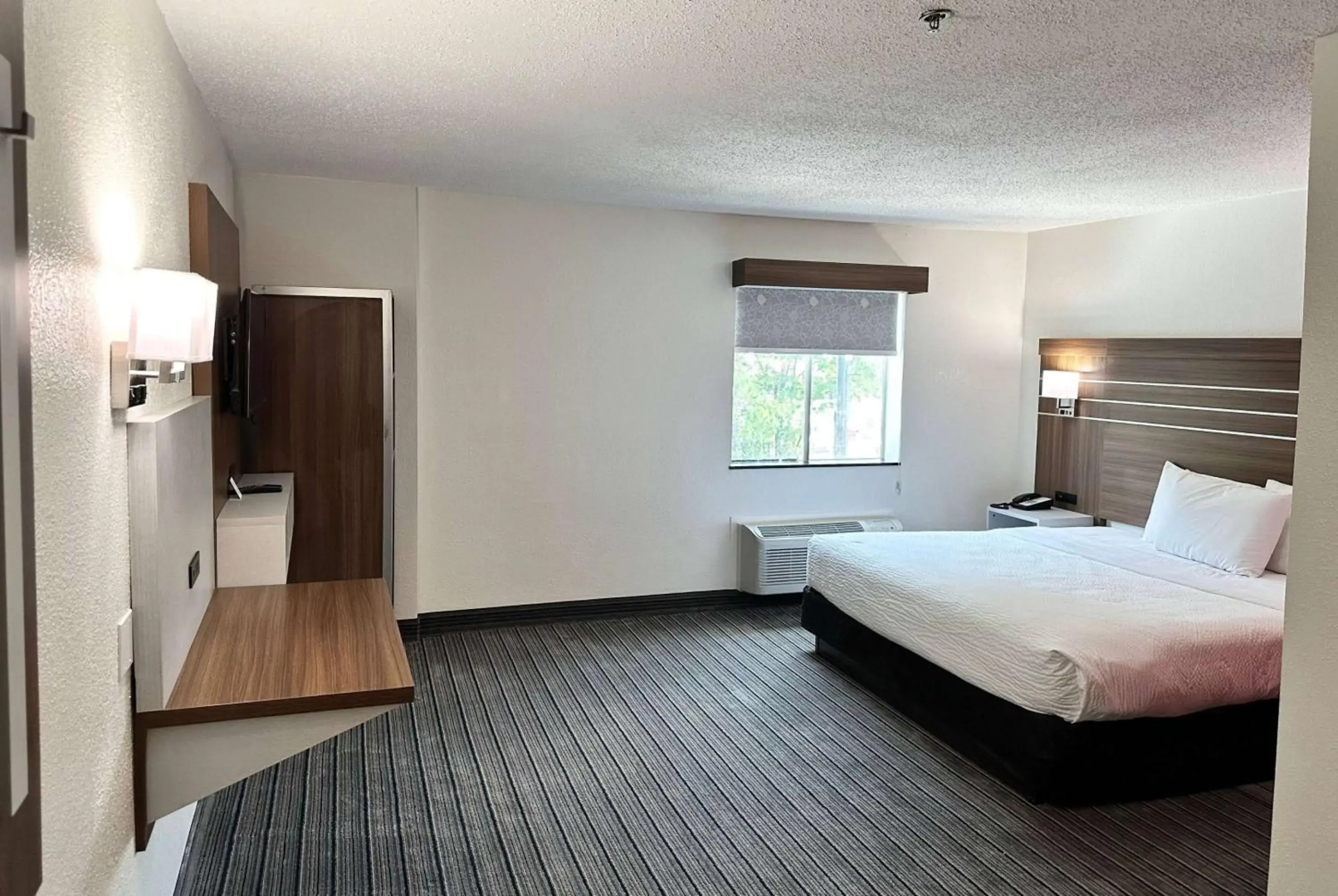 Ramada by Wyndham Lithia Springs Atlanta