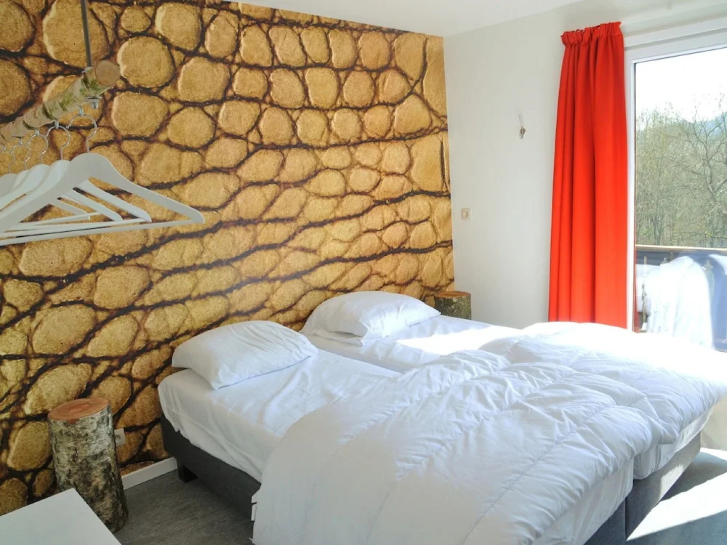 Modern Luxury Chalet With a Fireplace and Private spa