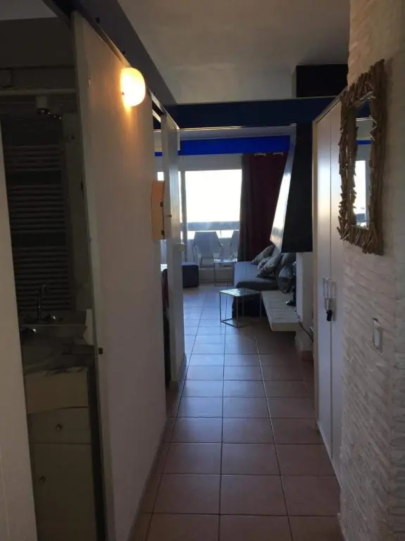 Accès direct plage pour ce T2 avec parking privatif 4PC125