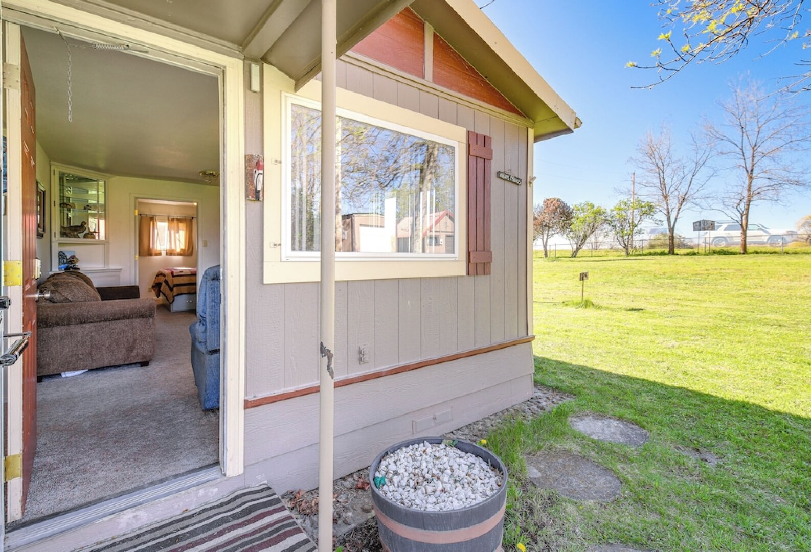 Charlo Cabin Rental ~ 20 Mi to Flathead Lake!