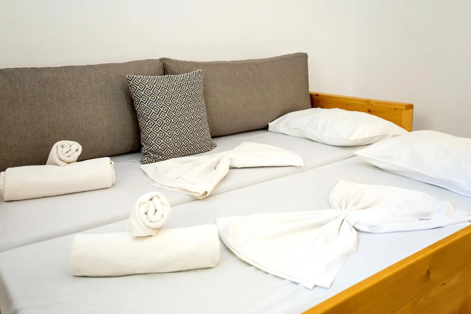 Rodon House Aparthotel