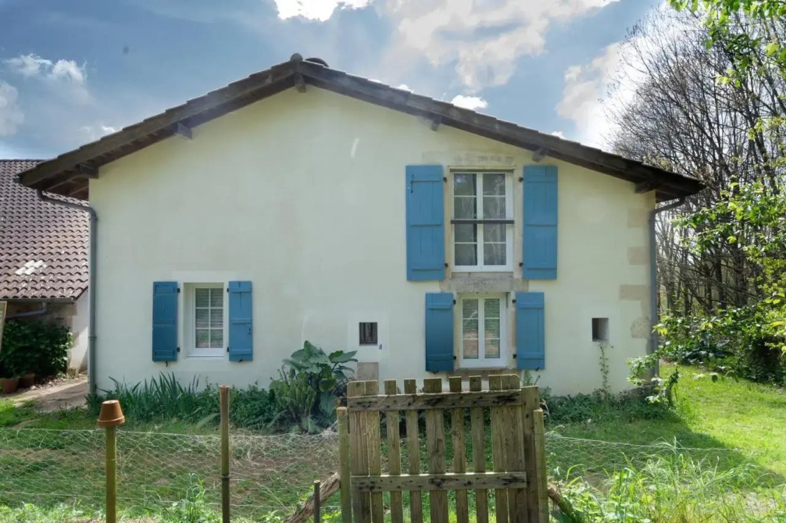 Le Petit Berdis (Adults Only)